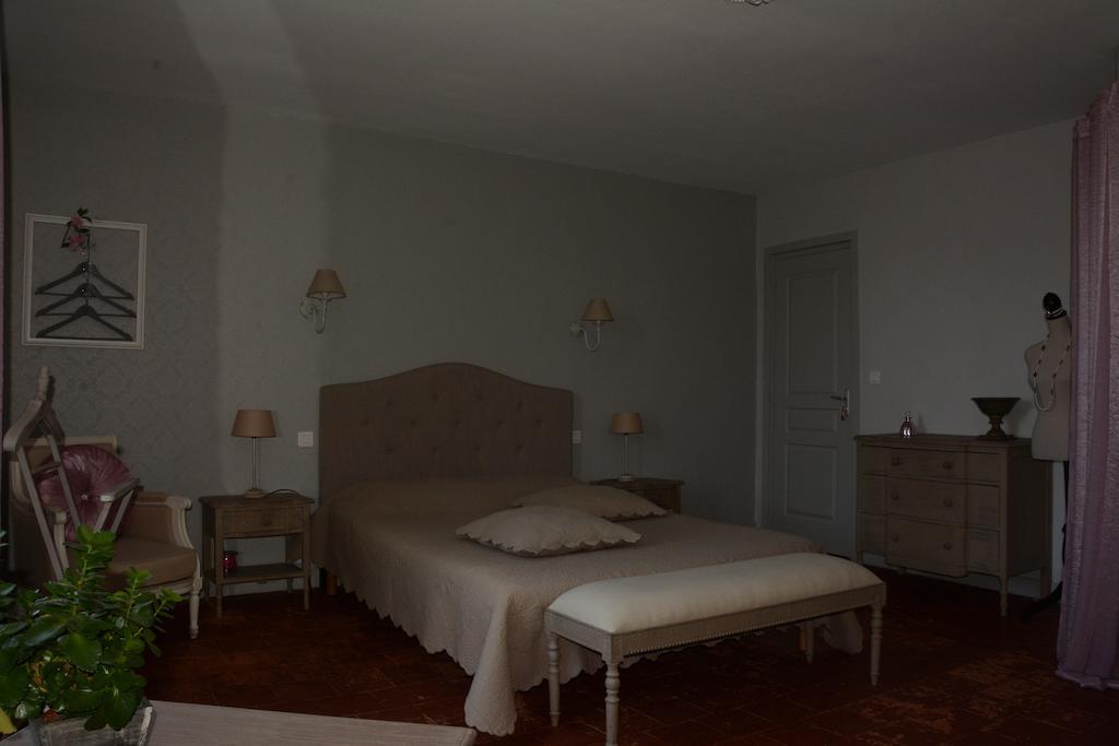 L'Aubinoise Bed & Breakfast Saint-Aubin-de-Luigne Room photo