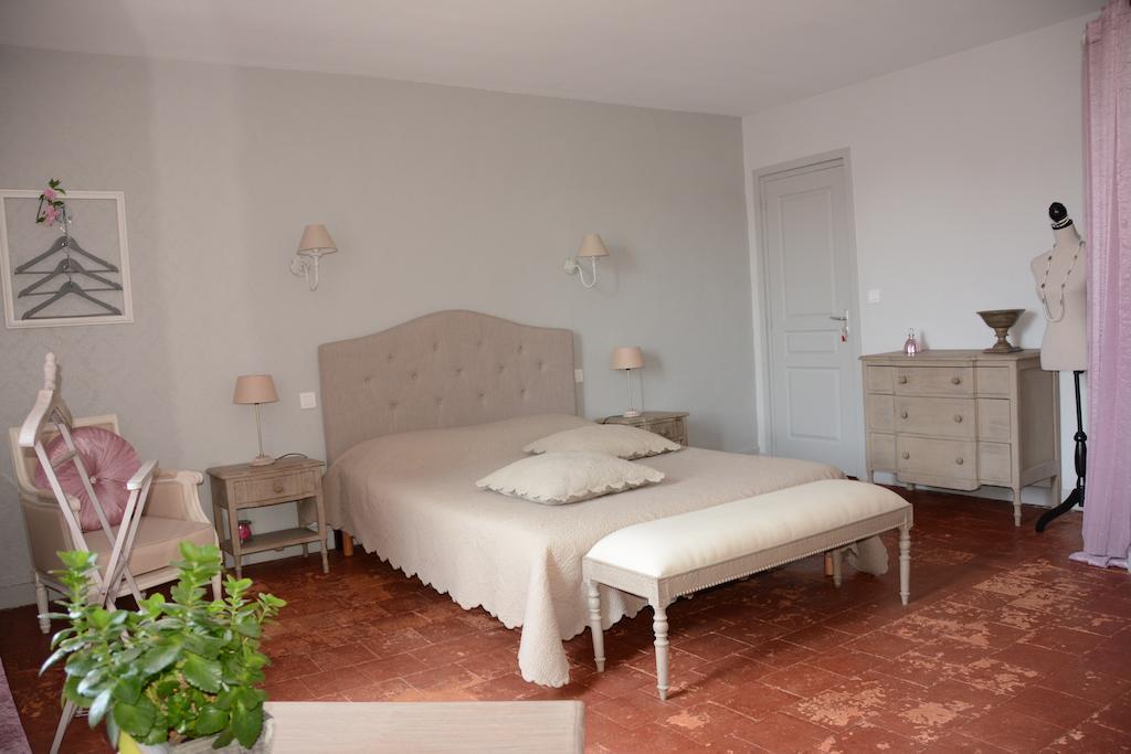 L'Aubinoise Bed & Breakfast Saint-Aubin-de-Luigne Room photo